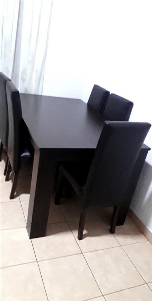 shitet-tavolin-buke-