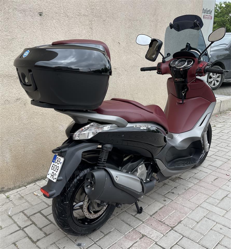 Piaggio-Beverly