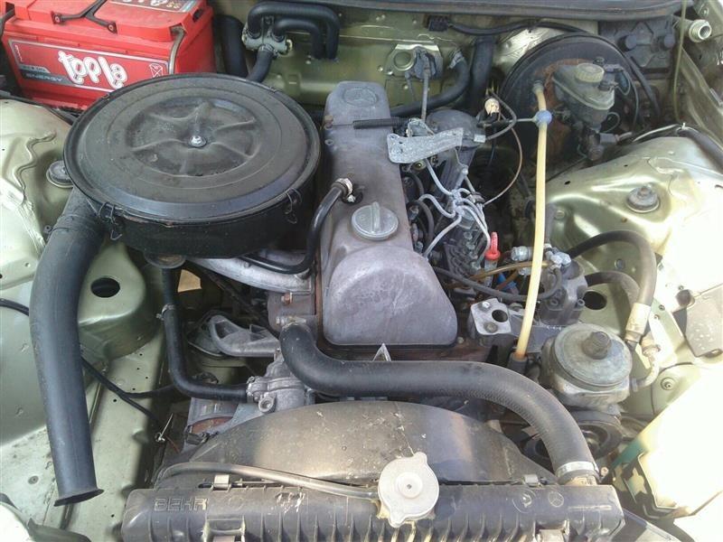 Mercedes-200--82