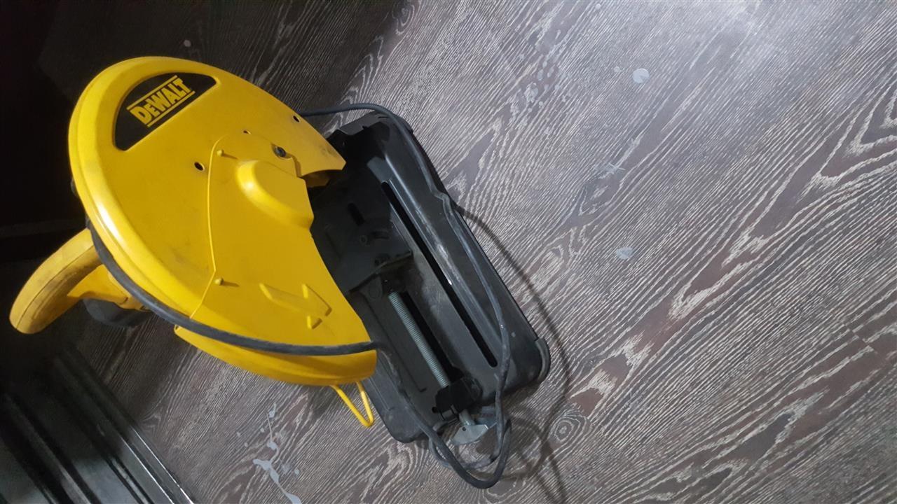 Dewalt
