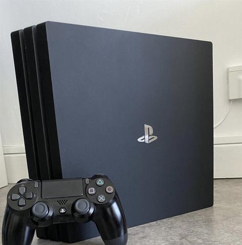 PS4 PRO 2 CONTROLLERS