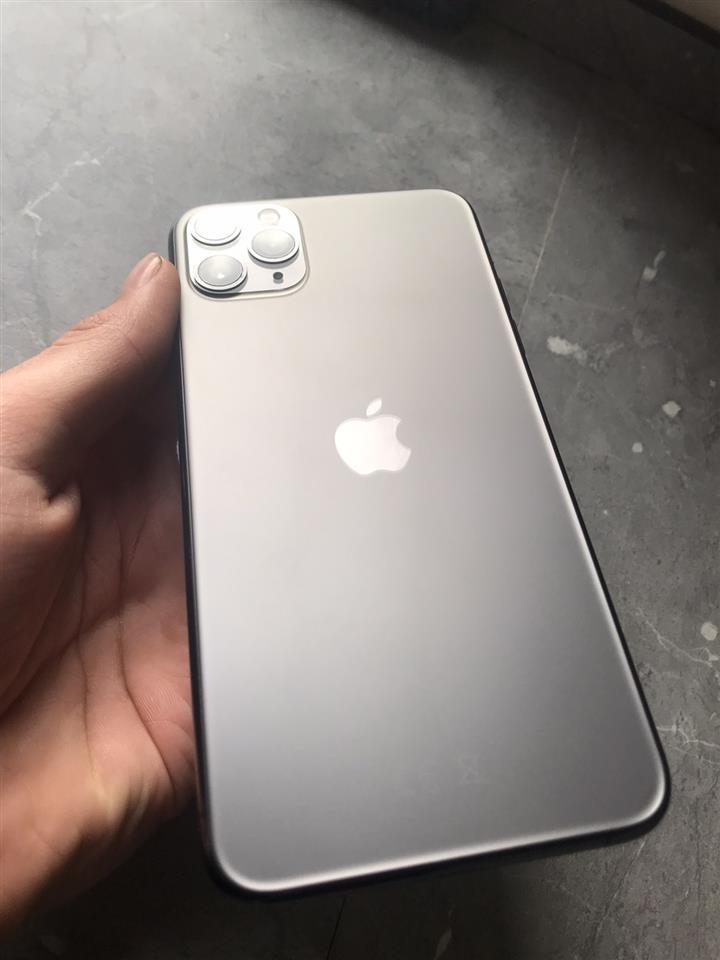 11-Pro-Max-SPACE-GRAY
