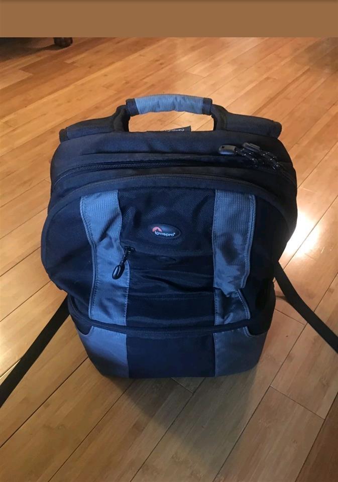 Çantë-profesionale-Lowepro-Compudaypack