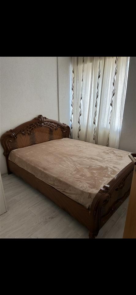 Banesa-në-shitje