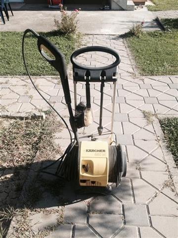 Auto Larje