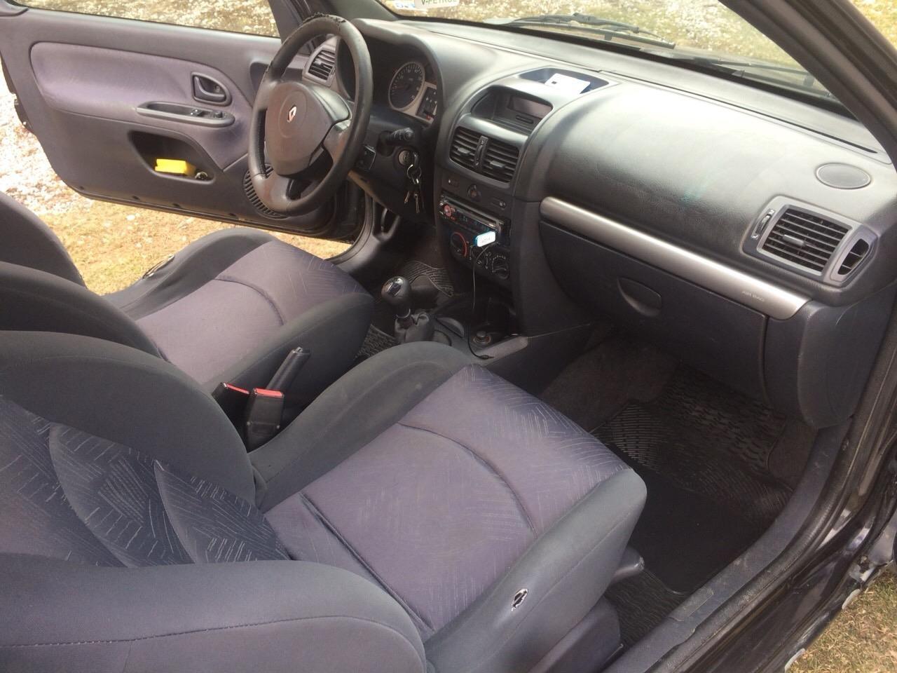 Renault-clio-