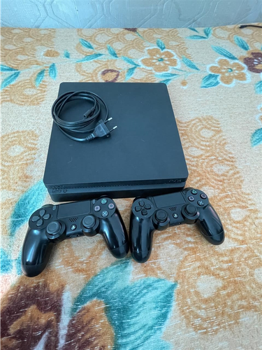 PS4 SLIM