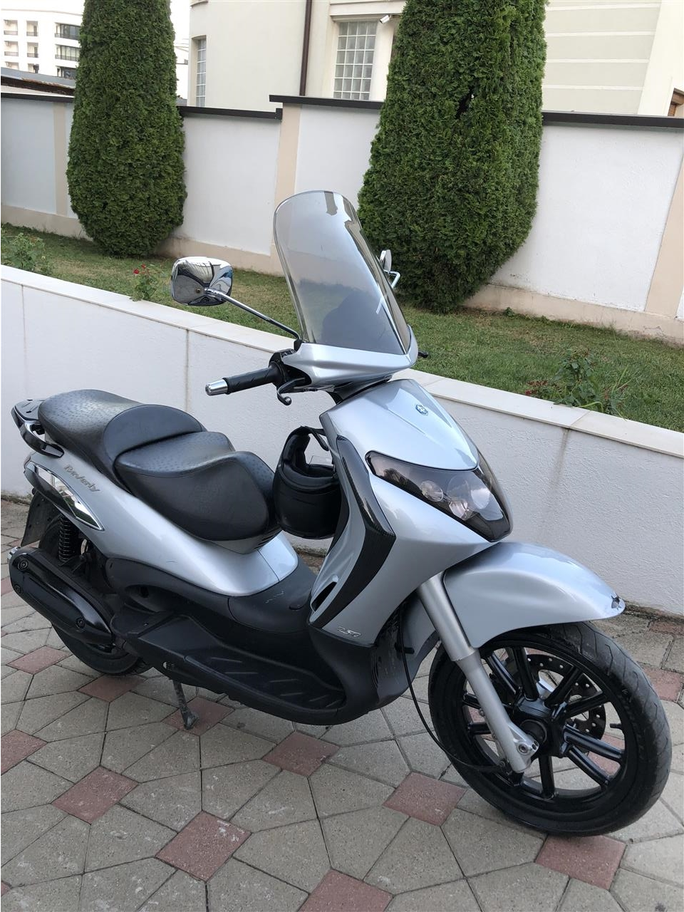 Piaggio-beverly-250cc