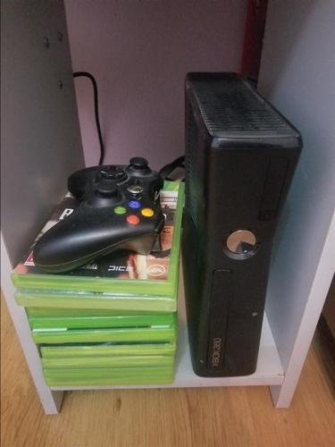 Shitet xbox 360 dhe cd 