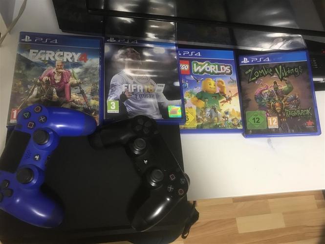 PS4 Slim