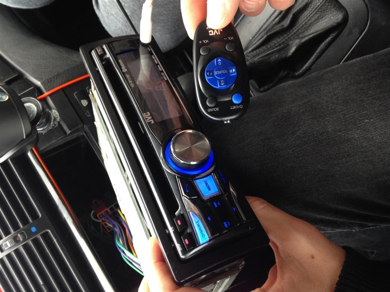 JVC-aux---usb---cd-