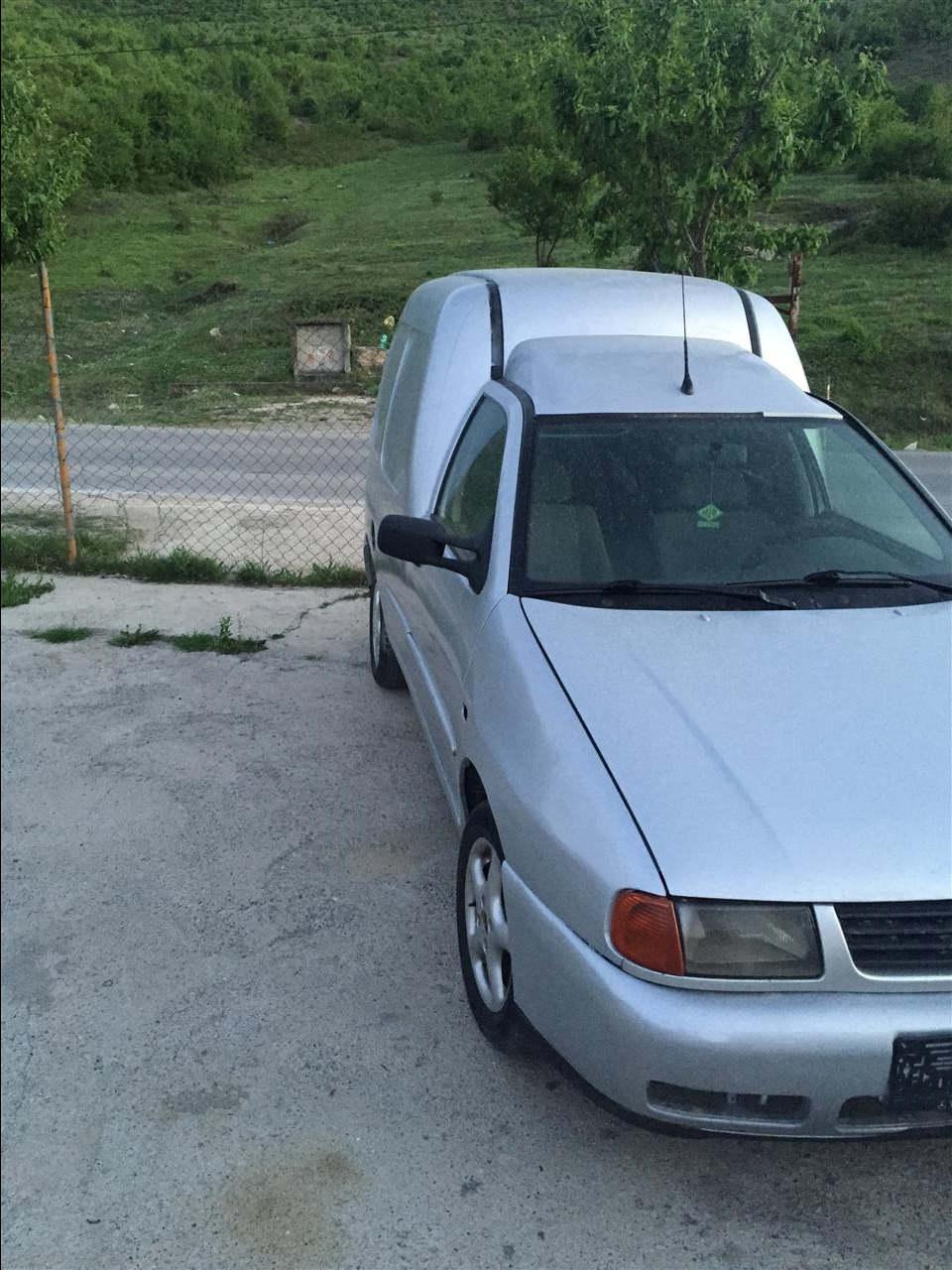 VW-Caddy--96-