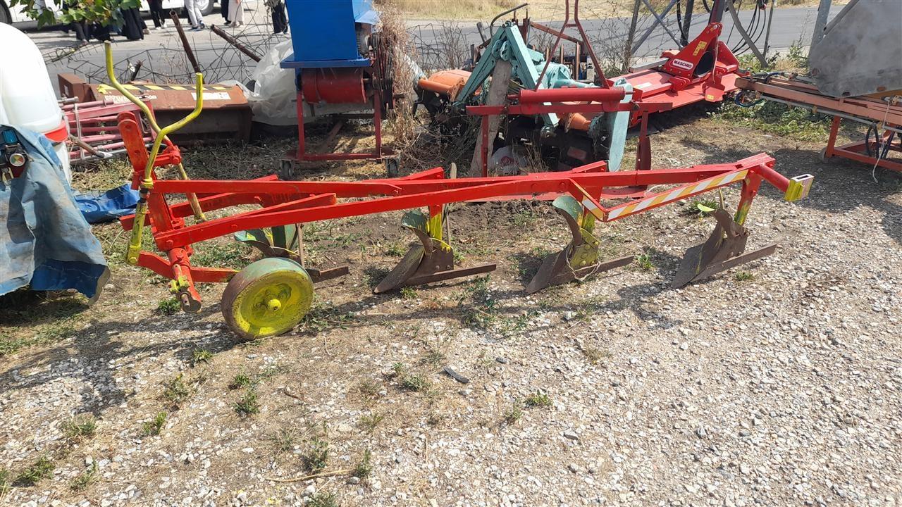 Mjete-Bujqësore-km7-Prishtinë-Mitrovicë-Mazgit-për-pun