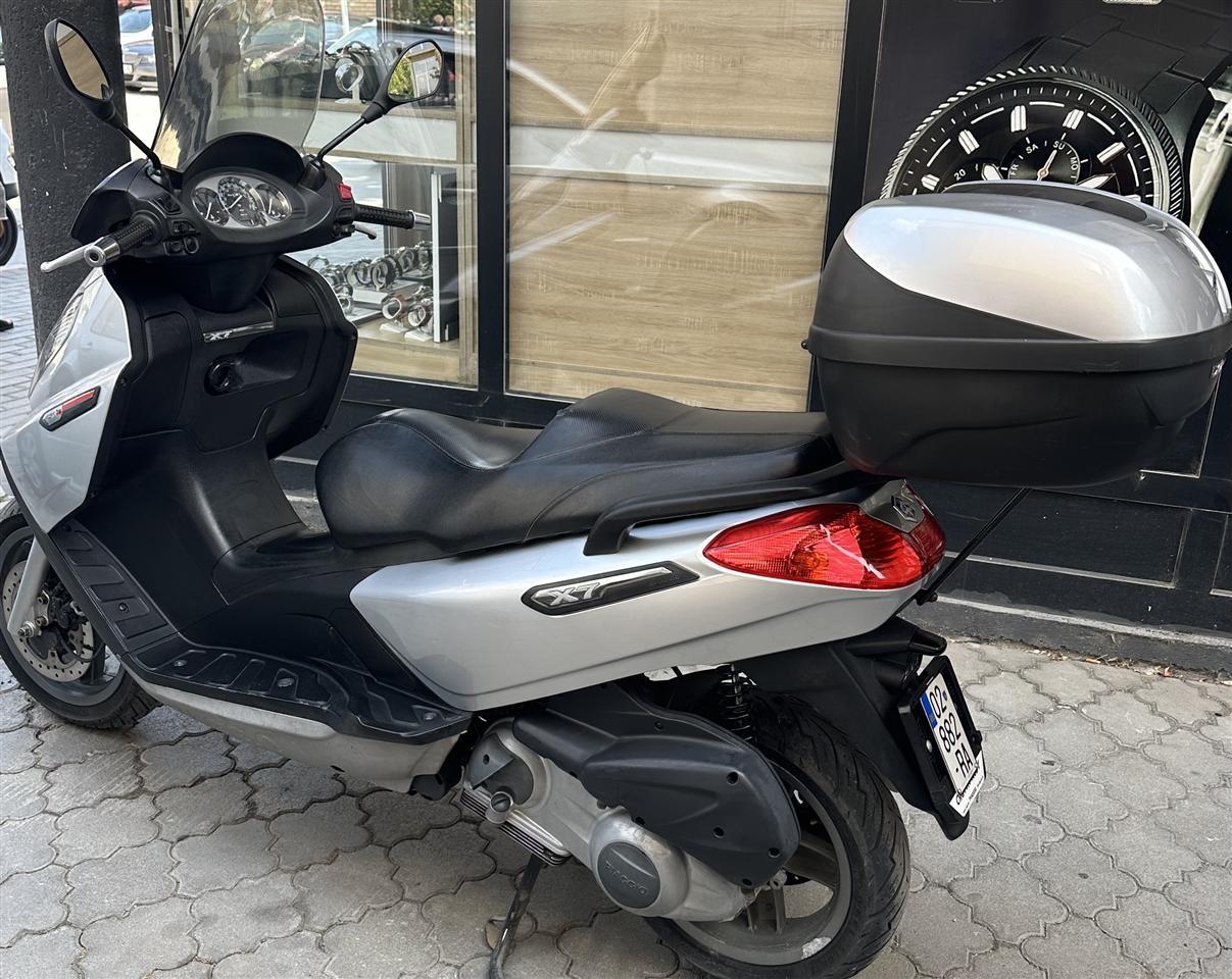 Piaggio-250cc