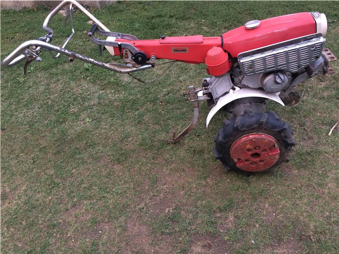 Shitet traktor 
