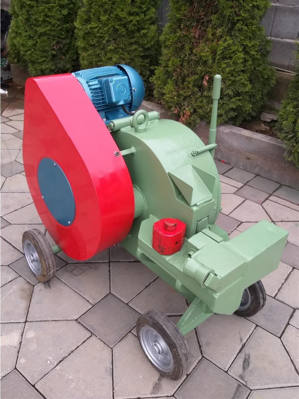 Makin-per-prerjen-e-Hekurit