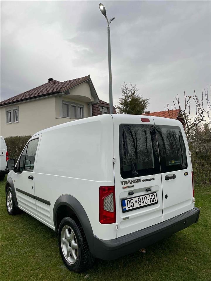 Ford-Connect-2012