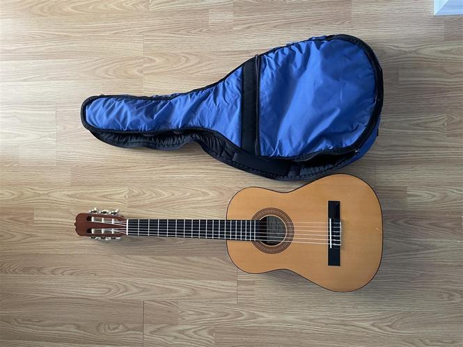 Gitare klasike