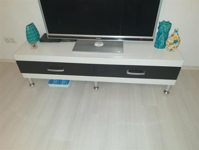 komod tv