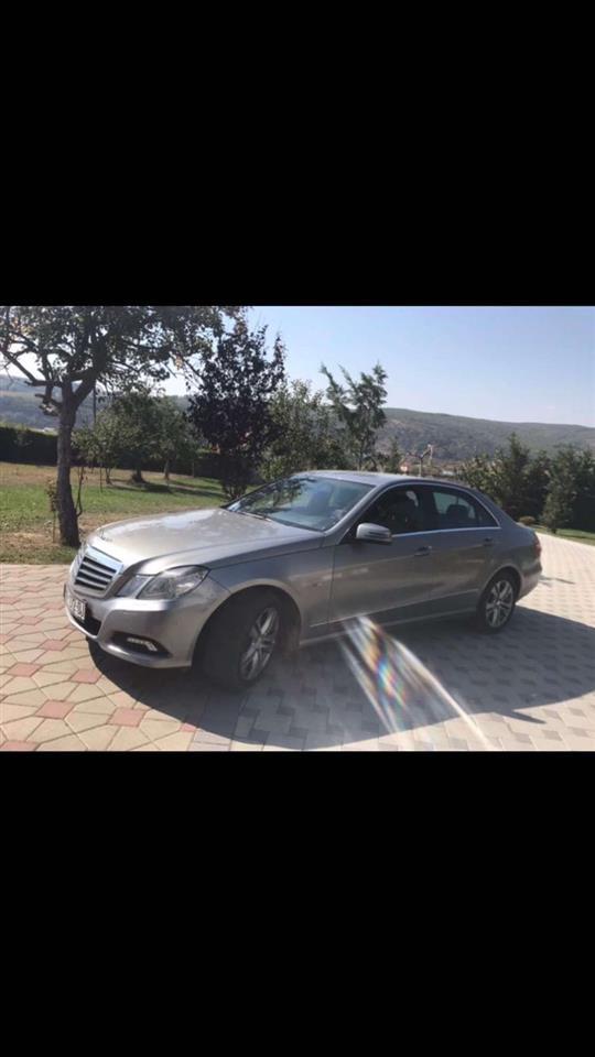 Mercedes-E350