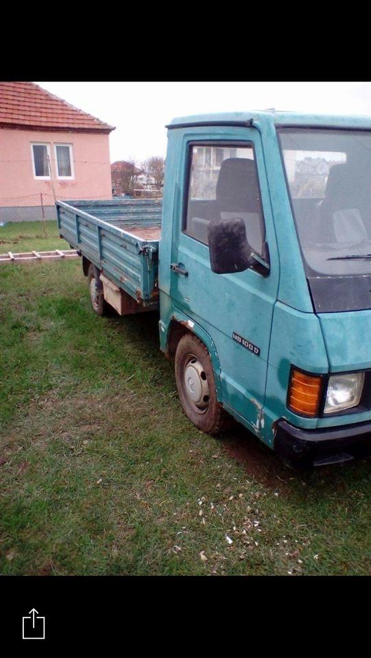 Mersedes-Mb100