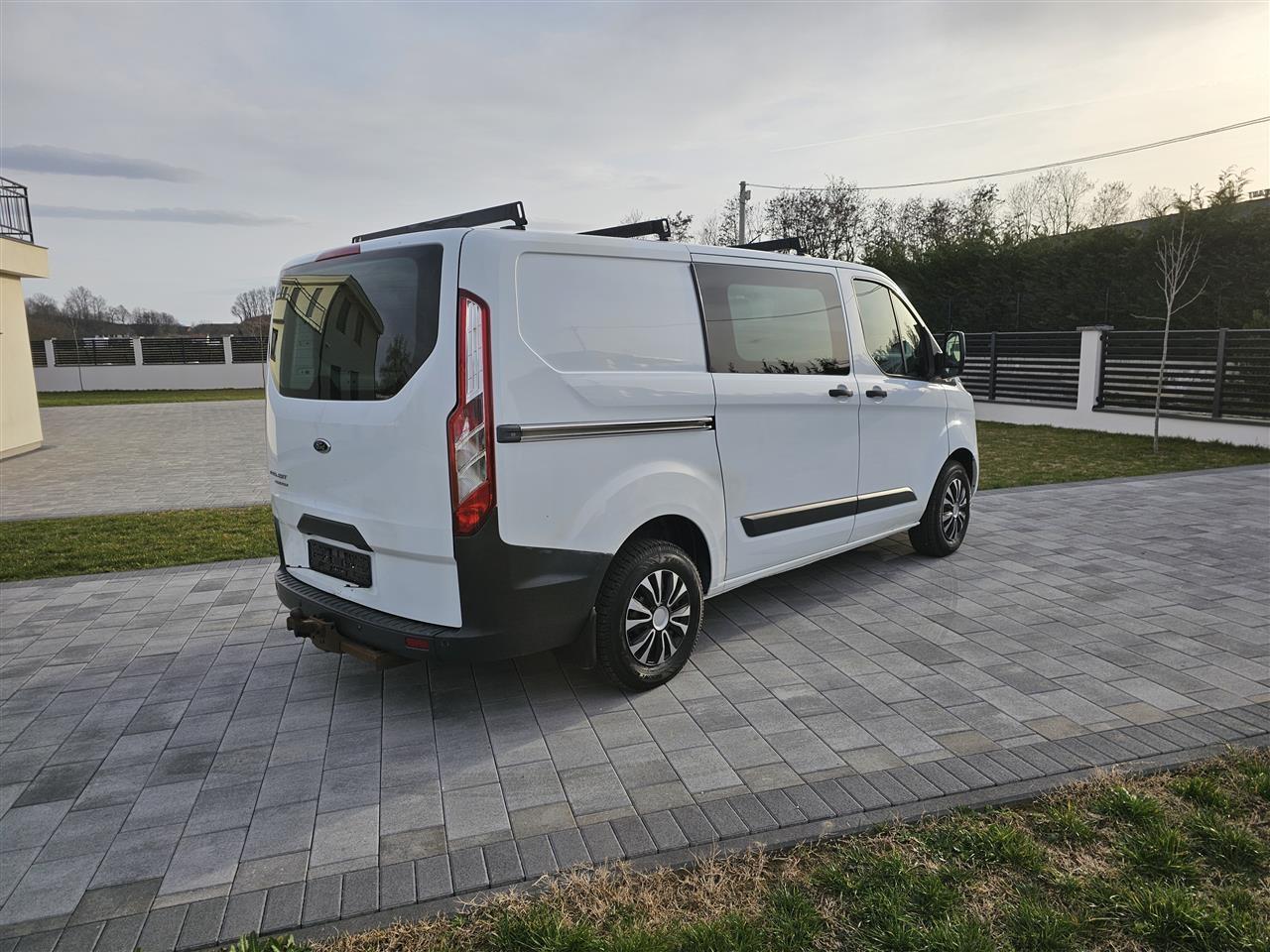 Ford--Transit-Custom