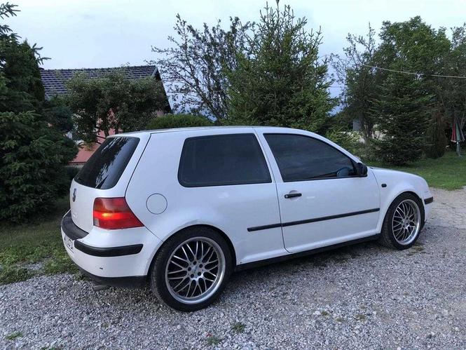 Gollf 4 