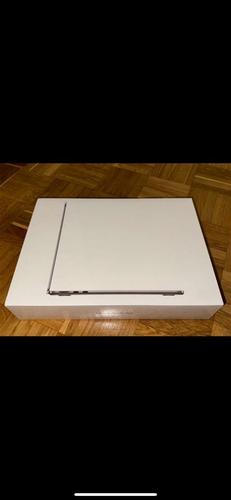 13" MacBook Air mit Apple M2 Chip
