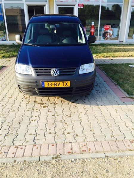 VW-Caddy--07