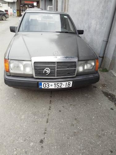 Mercedes 250D 