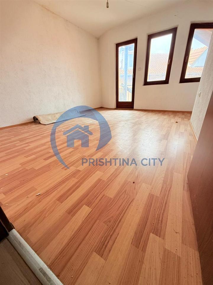 -Shitet-Banesa-ne-Kolovic-300-M2-vetem-130-000