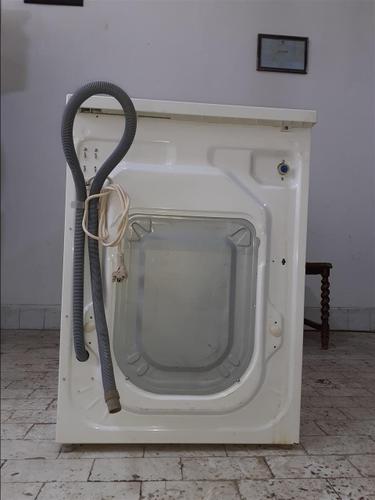 Lavatriqe 