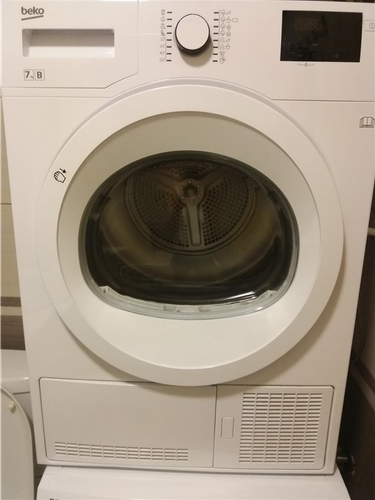 Makinë per tharjen e rrobave 