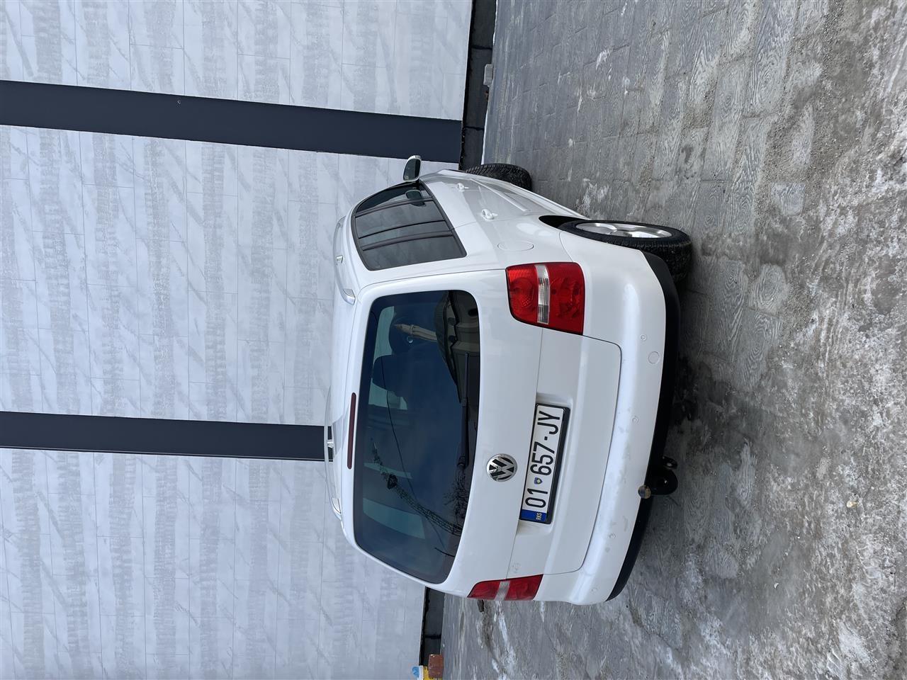 Touran-2-0-Automatic