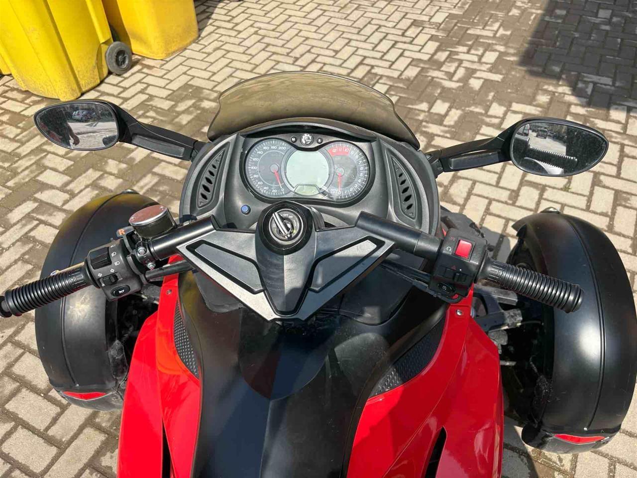 Canam-Spider-rs