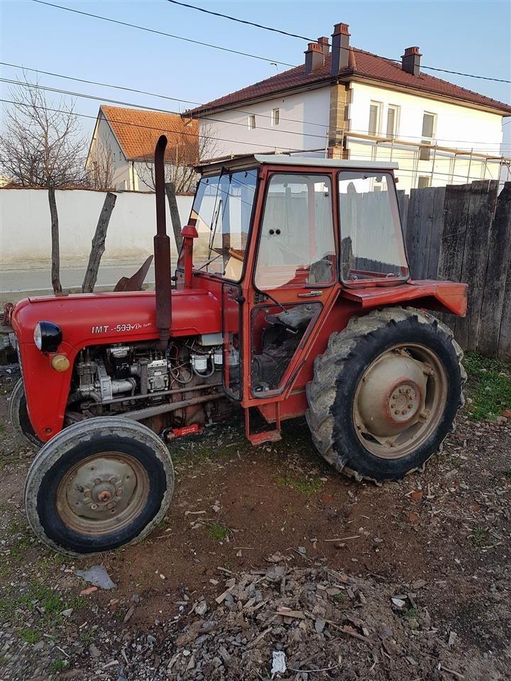 Traktor-IMT-533