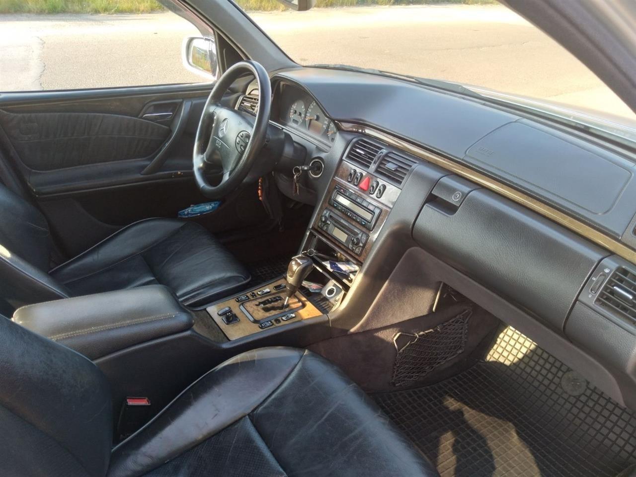 Mercedes-e-class-270-cdi