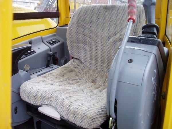 2011-Volvo-ECR28