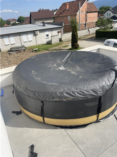 Jaccuzzi