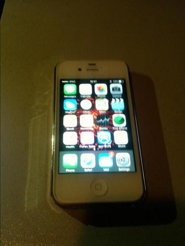 iPhone 4S