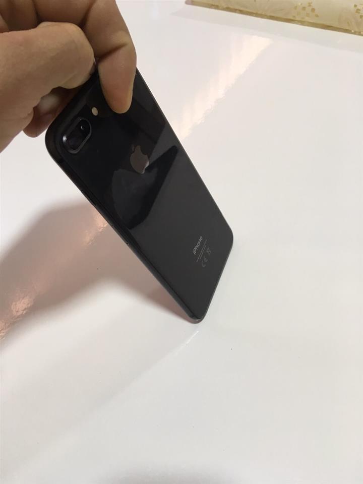 Shitet-iphone-8+-