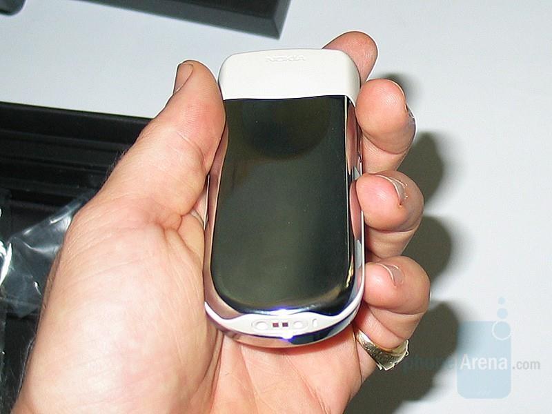 Nokia-8800-Scirocco-silver