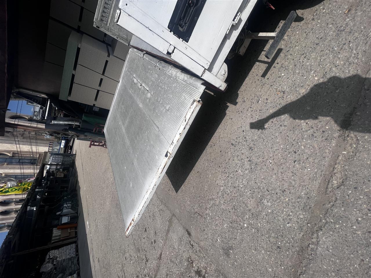 Shitet-hibobina-750kg-ne-gjendje-te-rregullt