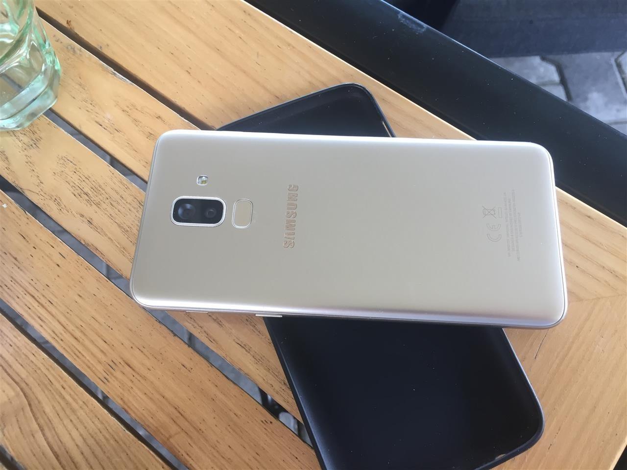 Samsung-j8