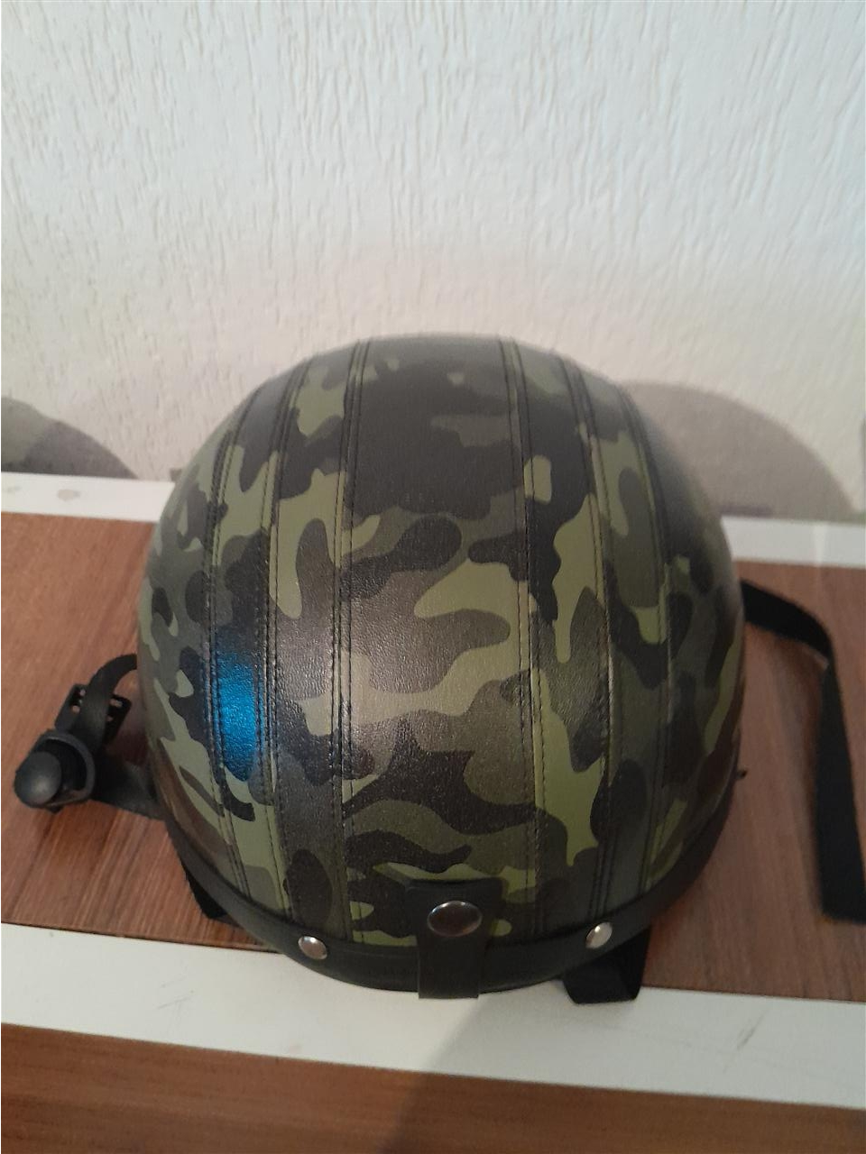 Shiten-helmeta-per-skutera