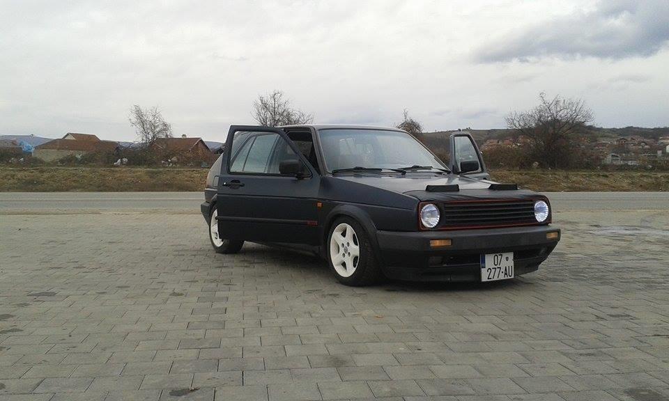 VW-Golf--90-