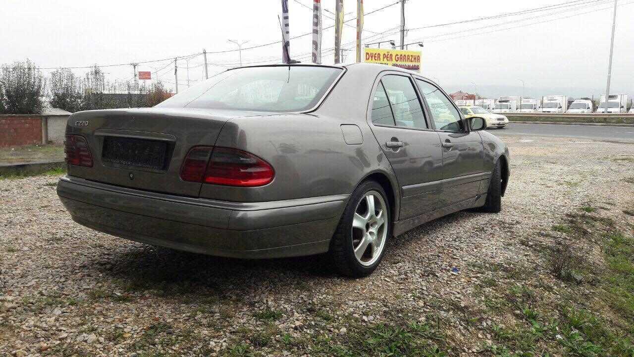 E-CLASS-220-