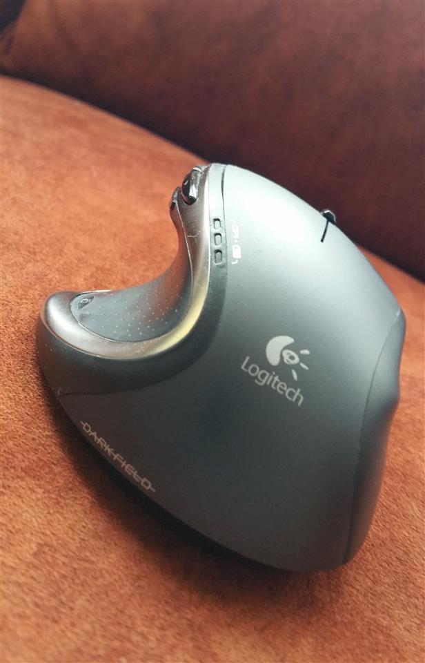 Logitech-Performance-Mouse-MX