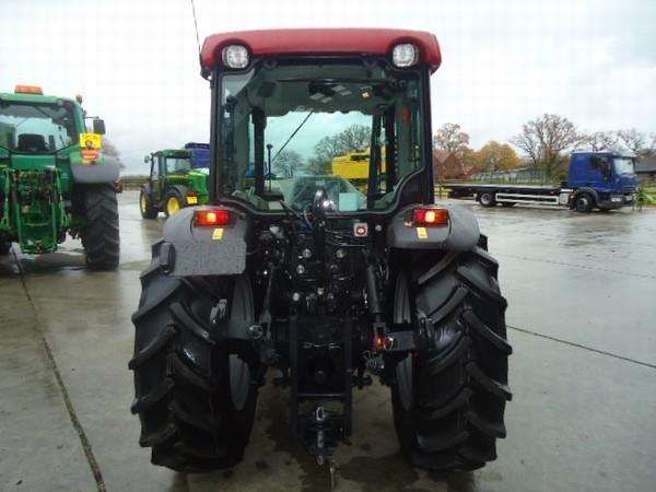 Traktor-2010-Case-IH-85F-Quantum