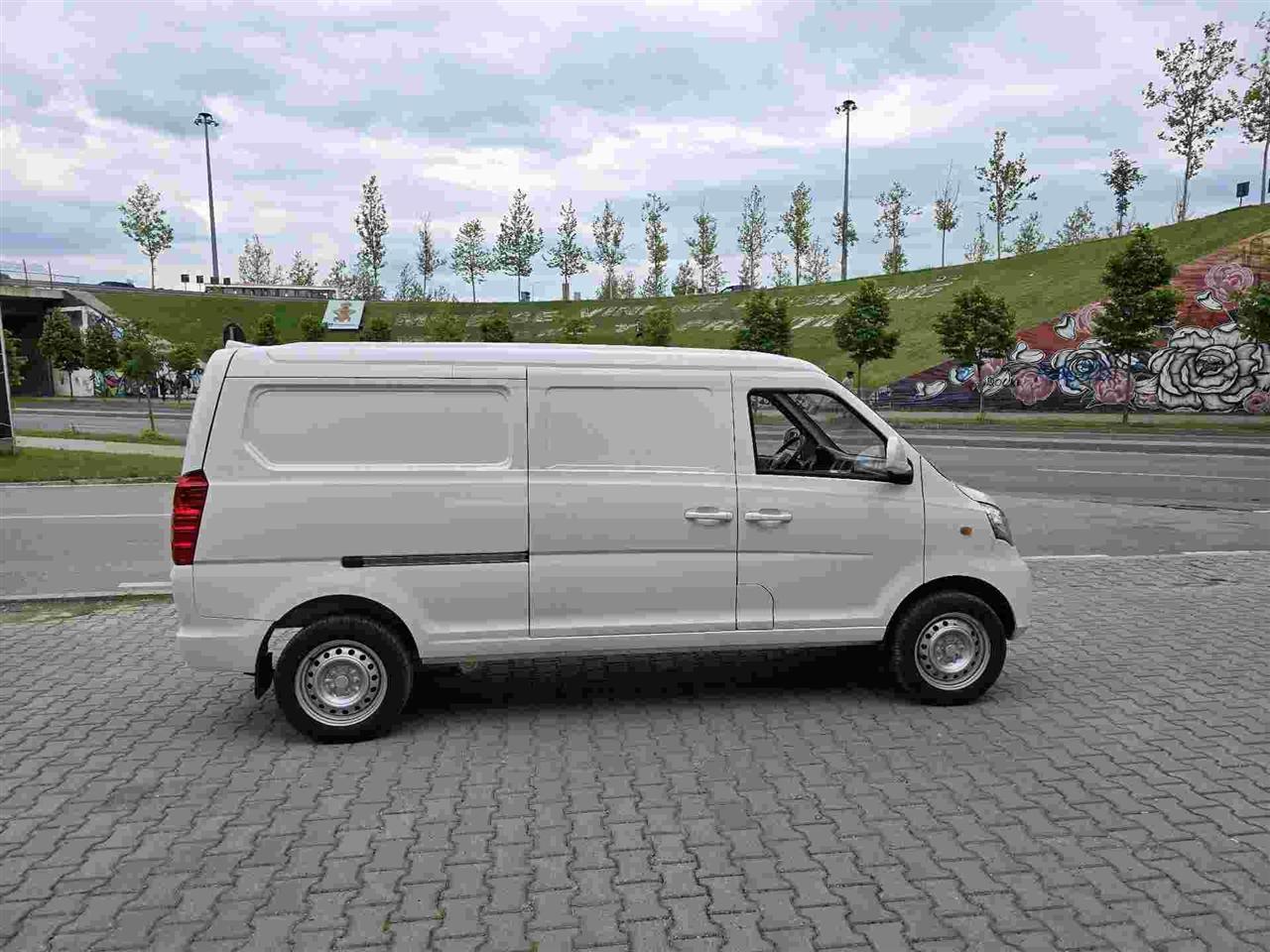 --Kombi-Elektrik-00-km--